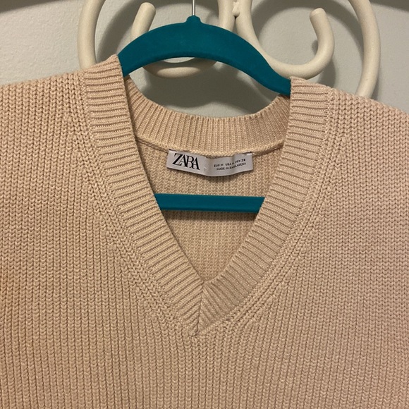 Cream v neck sweater vest - Picture 2 of 3